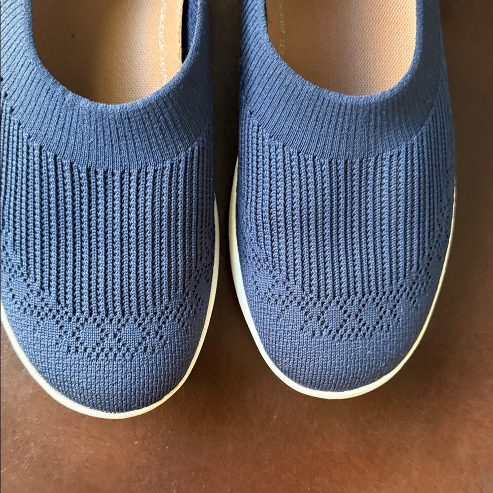 Slip-On Knit Women's Sneakers in Navy - Picture 6 of 9